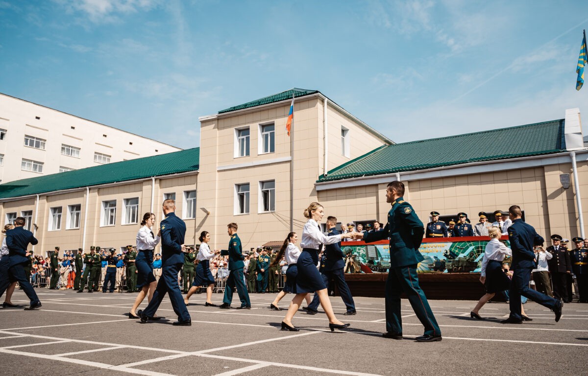 В Твери прошел выпускной в ВА ВКО имени Жукова | ТОП Тверь новости