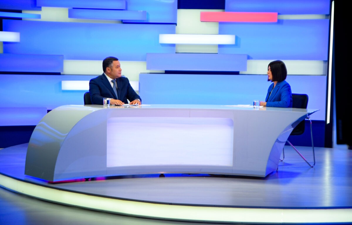 Губернатор Игорь Руденя ответил на вопросы жителей региона в прямом эфире