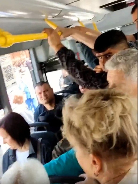 В Тверской области автобус не смог вместить людей