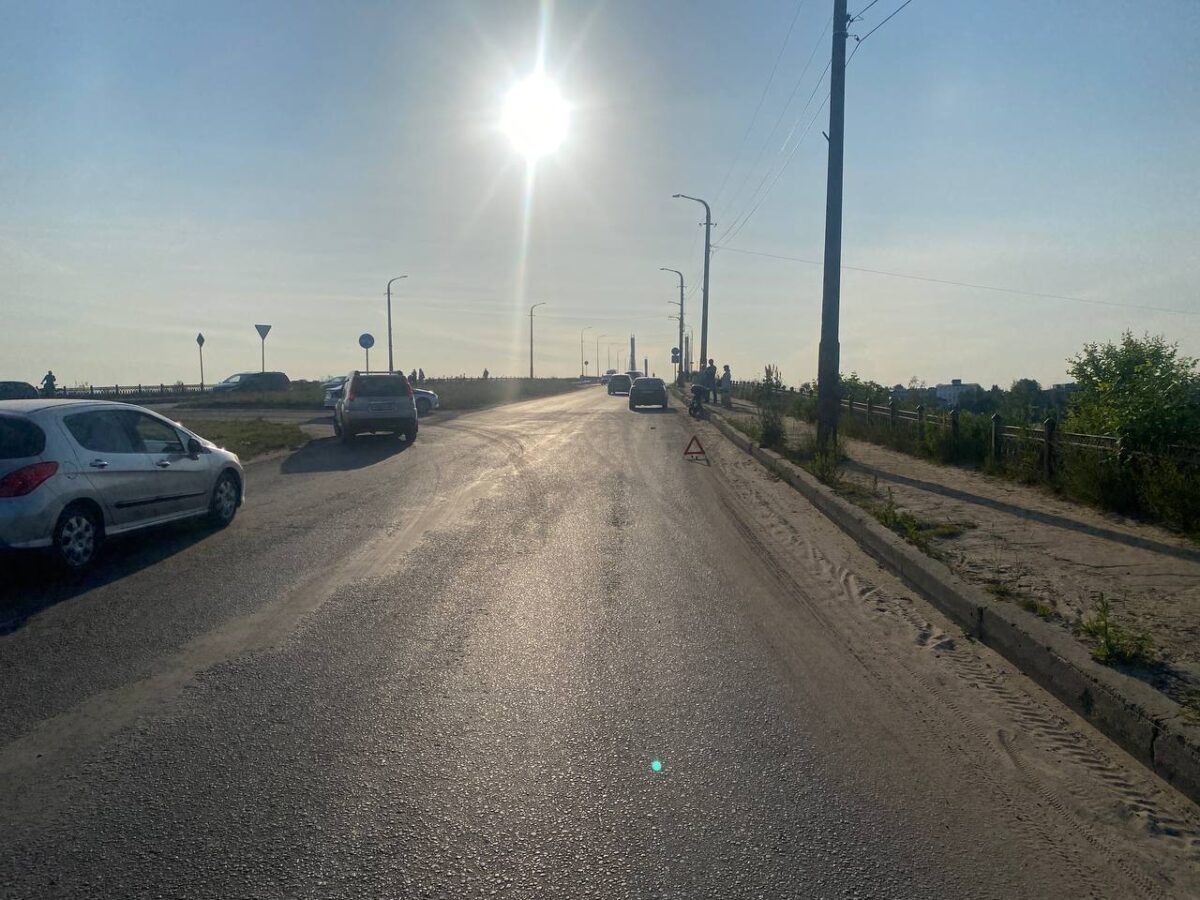 В Тверской области легковушка сбила мопед В Тверской области легковушка сбила мопед