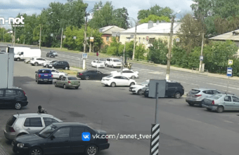 Опубликовано еще одно видео с погибшим в Твери мотоциклистом