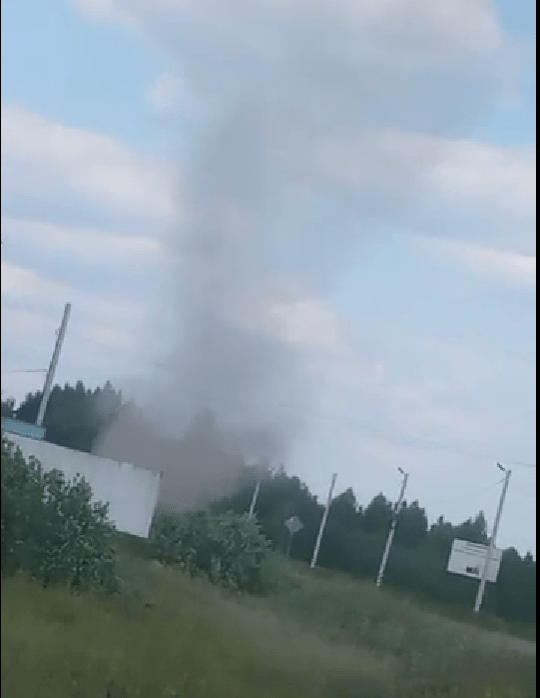 В Тверской области очевидцы сняли пылевой вихрь В Тверской области очевидцы сняли пылевой вихрь