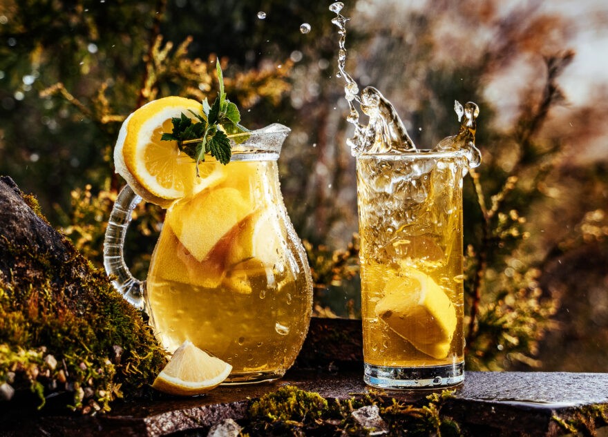 Врач рассказала, как не отравиться квасом и лимонадом