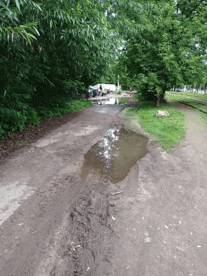 Размыло дорогу. Дорога дождь. Размытая дорога после дождя. Дорога в Тверской области.