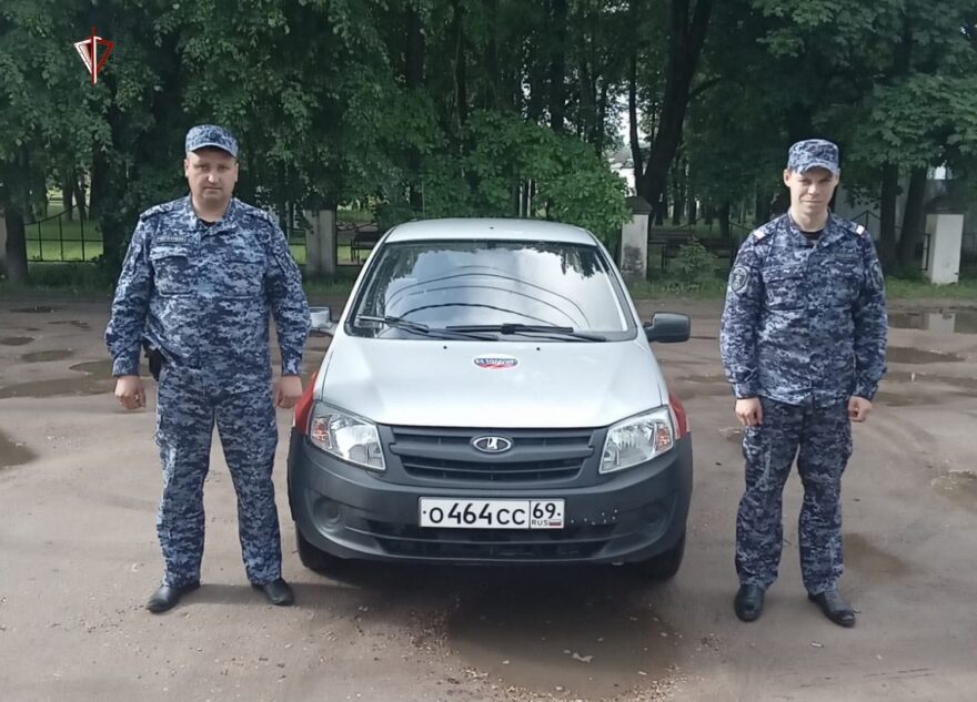 Жителю Твери не удалось выпить дорогого коньяка за чужой счет Жителю Твери не удалось выпить дорогого коньяка за чужой счет