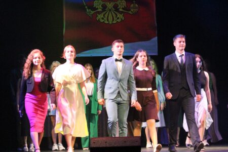 27 выпускников Вышневолоцкого округа окончили школу с медалью