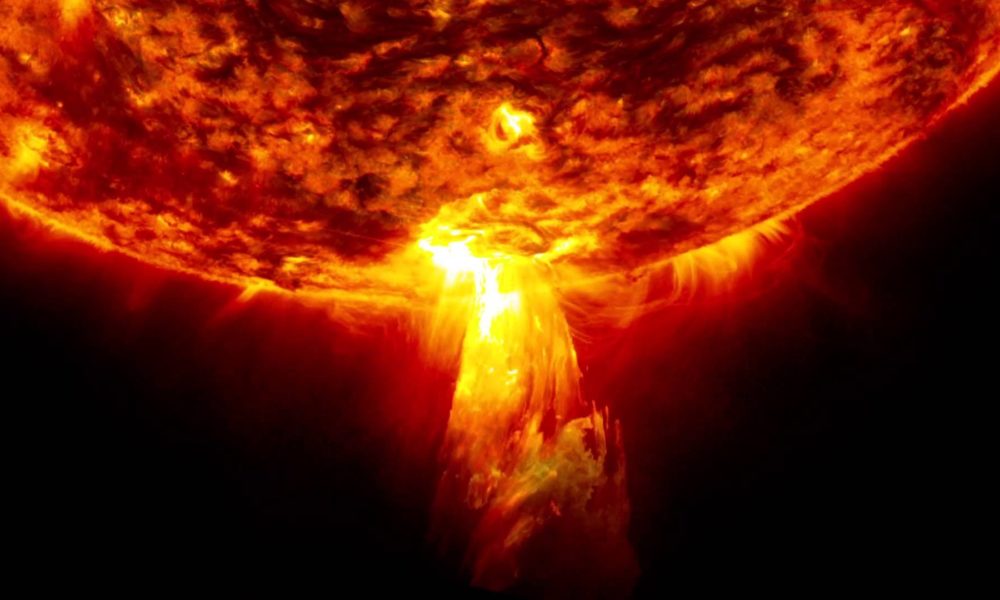 На Солнце ожидаются мощные вспышки