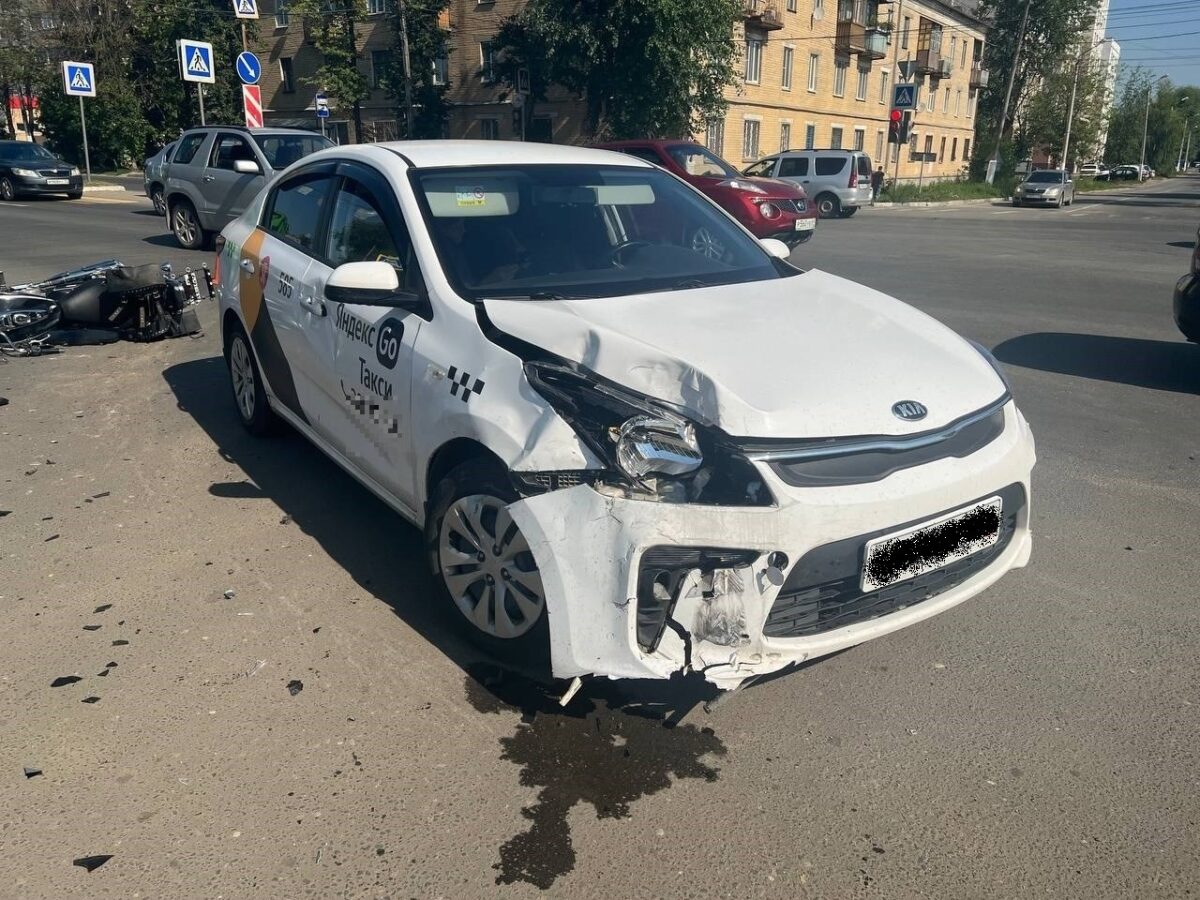 Появились подробности столкновения такси и мотоцикла у Красинского моста в  Твери | ТОП Тверь новости