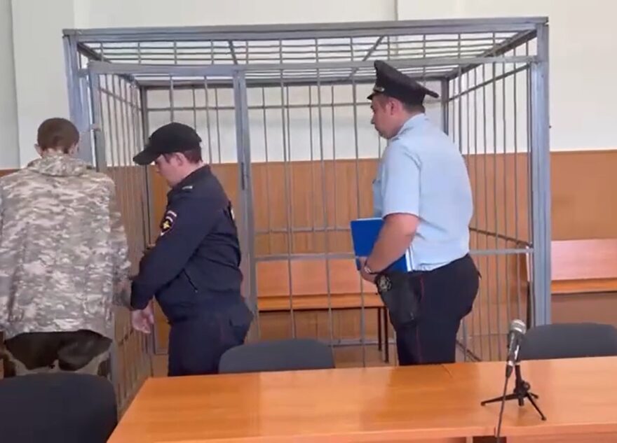 В Тверской области заключили под стражу мужчину, который угрожал женщинам ножом В Тверской области заключили под стражу мужчину, который угрожал женщинам ножом
