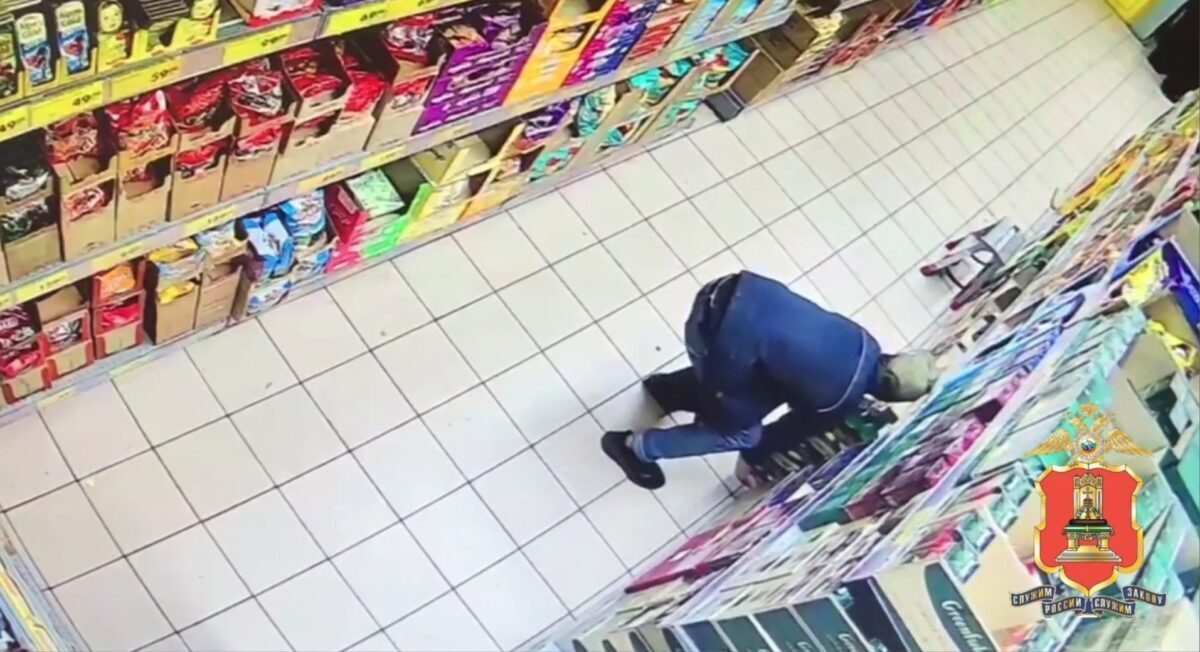 В Тверской области похитителя кофе нашли по татуировке