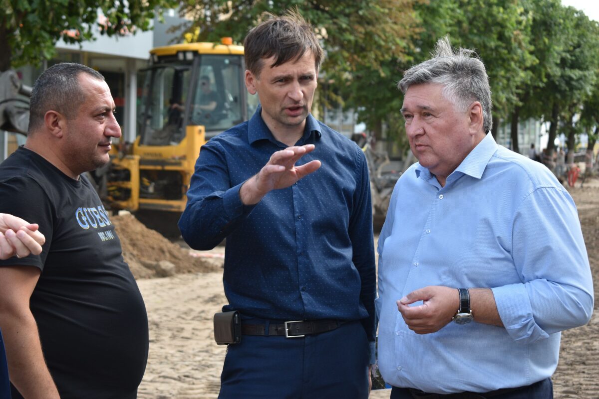 Стали известны подробности реконструкции улицы Трехсвятской в Твери