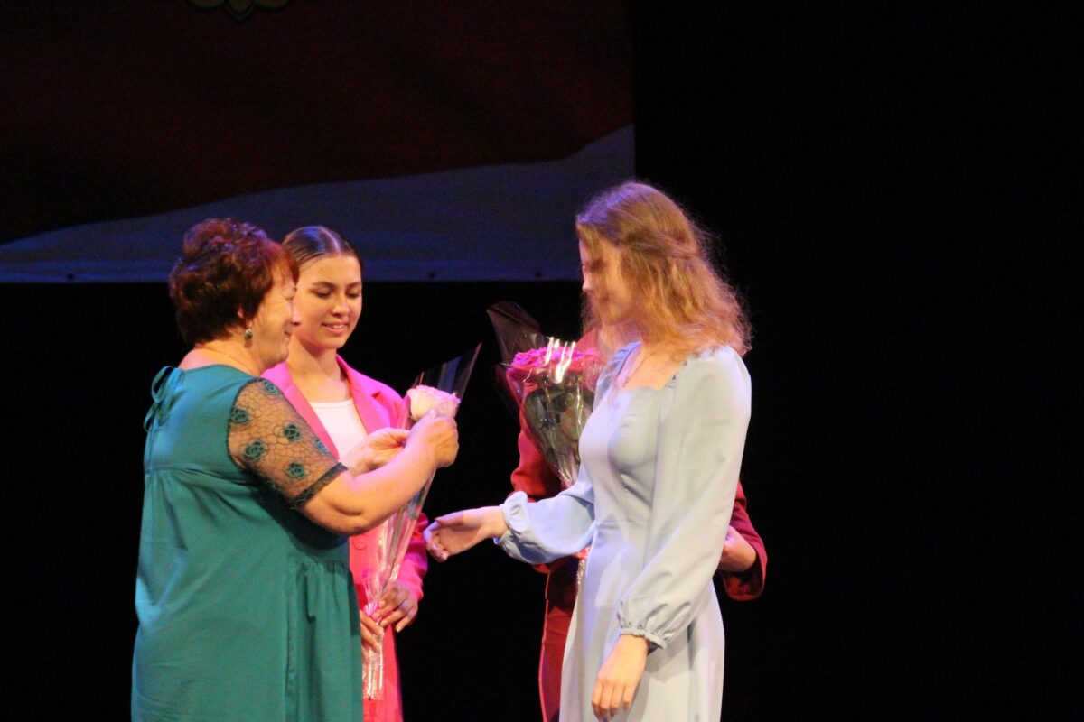 27 выпускников Вышневолоцкого округа окончили школу с медалью