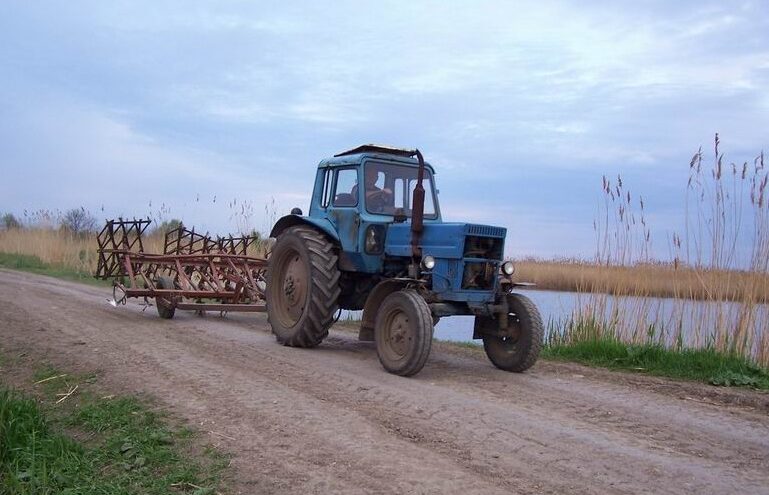 Житель Тверской области простил похитителя за украденный трактор Житель Тверской области простил похитителя за украденный трактор