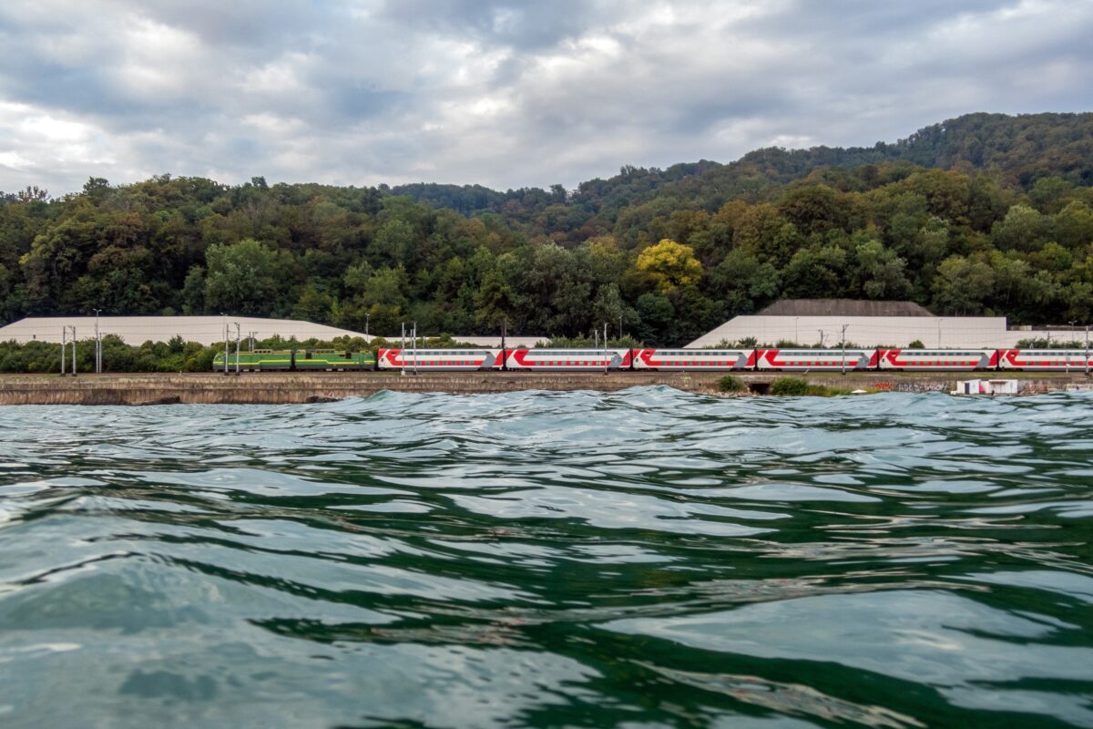 На южные курорты России запустили поезда с более дешевыми билетами На южные курорты России запустили поезда с более дешевыми билетами
