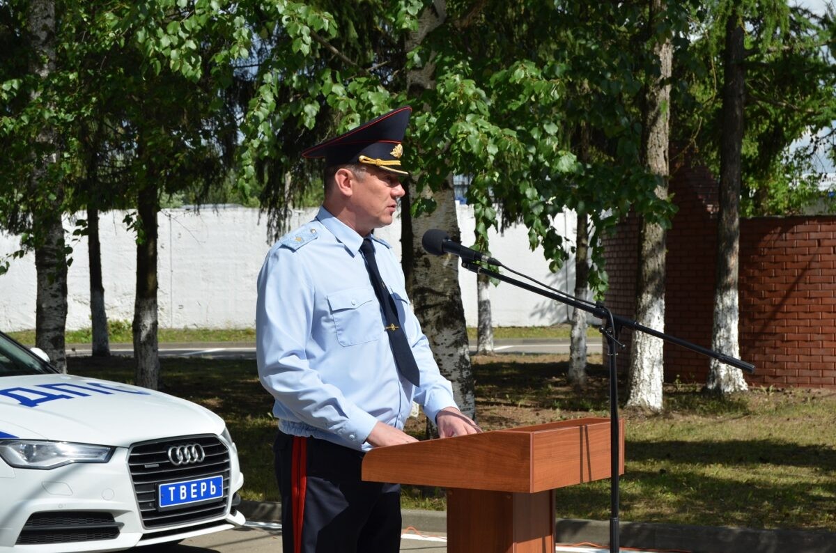 Начальник УМВД России по Тверской области поздравил сотрудников и ветеранов Госавтоинспекции