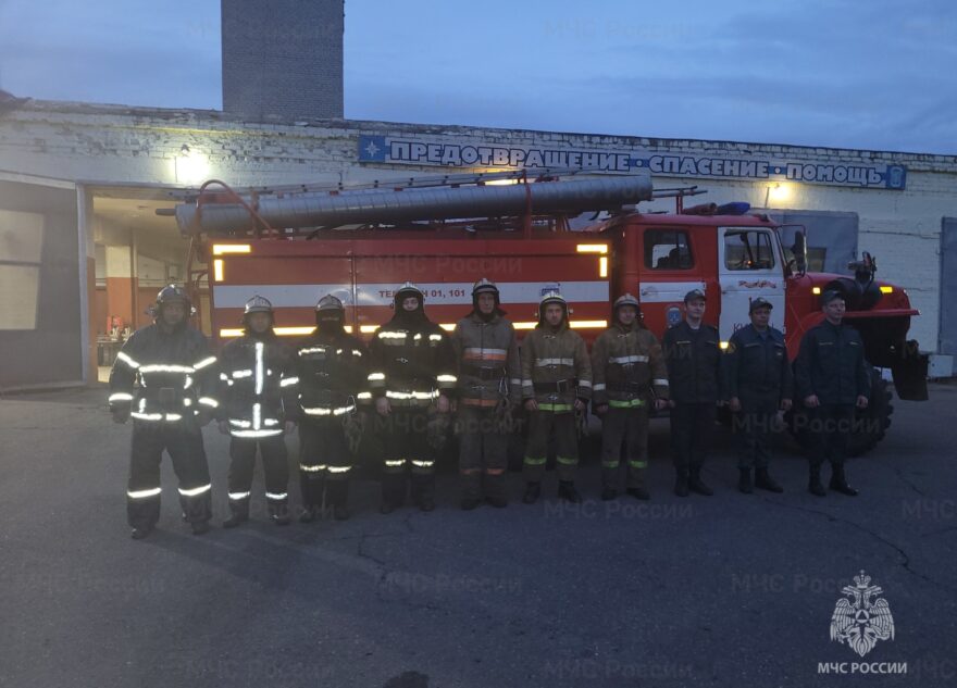 В Тверской области с балкона горящей квартиры спасли ребенка В Тверской области с балкона горящей квартиры спасли ребенка