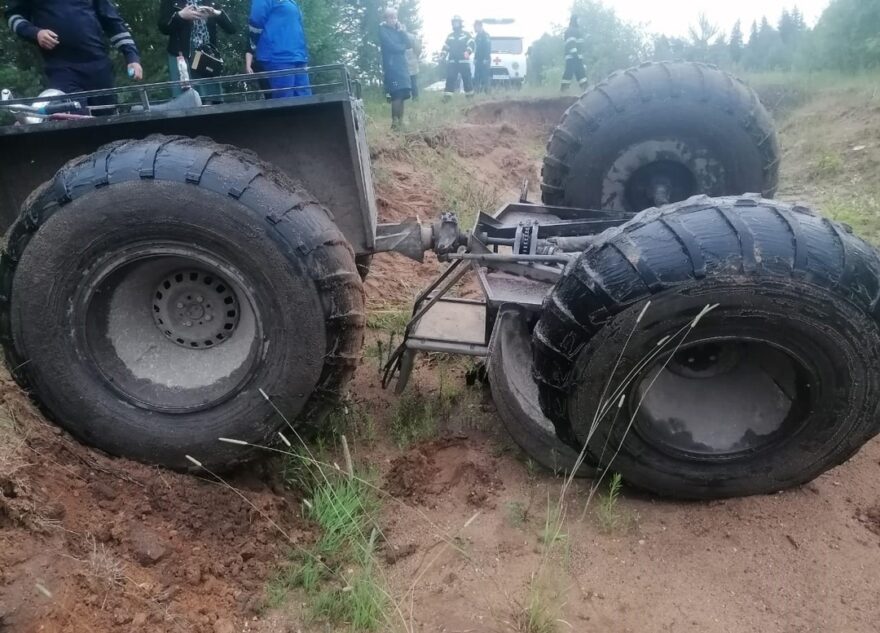 Водитель караката скончался на месте ДТП в Тверской области Водитель караката скончался на месте ДТП в Тверской области