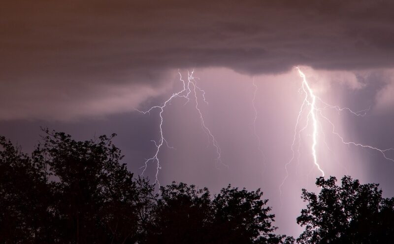 На Тверскую область надвигается гроза