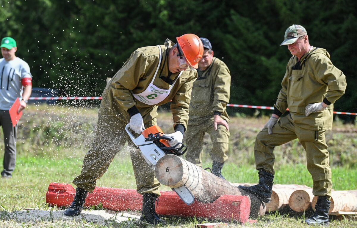 В Тверской области выбрали лучшего лесного пожарного