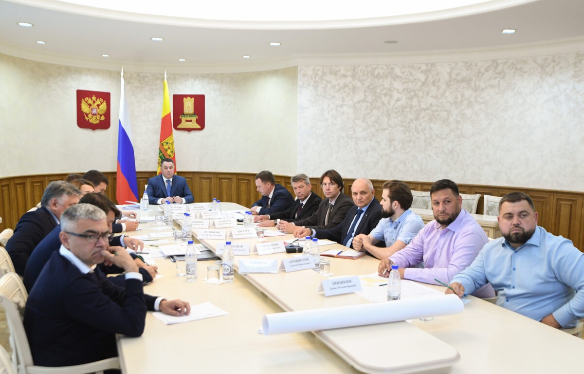 Игорь Руденя поручил наказать тех, кто сорвал сроки ремонта в тверской школе №17