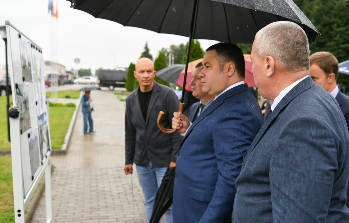 В Кашине по национальному проекту «Жилье и городская среда» благоустраивают набережную В Кашине по национальному проекту «Жилье и городская среда» благоустраивают набережную