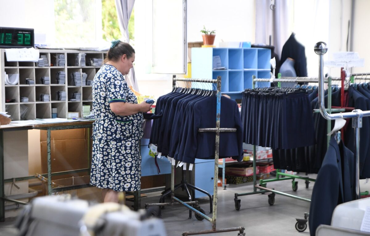 В Тверской области бесплатную школьную форму для детей из многодетных семей начнут выдавать с 17 июля