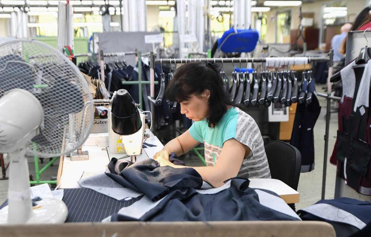 В Тверской области бесплатную школьную форму для детей из многодетных семей начнут выдавать с 17 июля