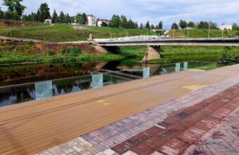 Глава округа прокомментировал ситуацию с разбитыми стеклами в парке Тверской области