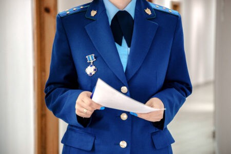 Молокозавод в Тверской области сливал на улицу опасные отходы