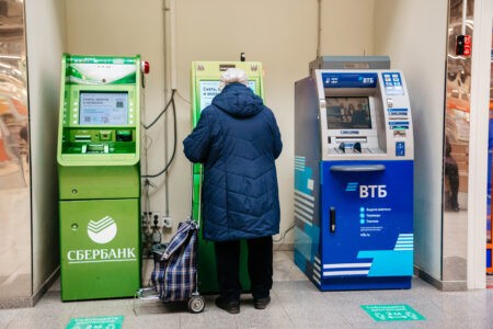 Новый закон защитит россиян от финансовых мошенников