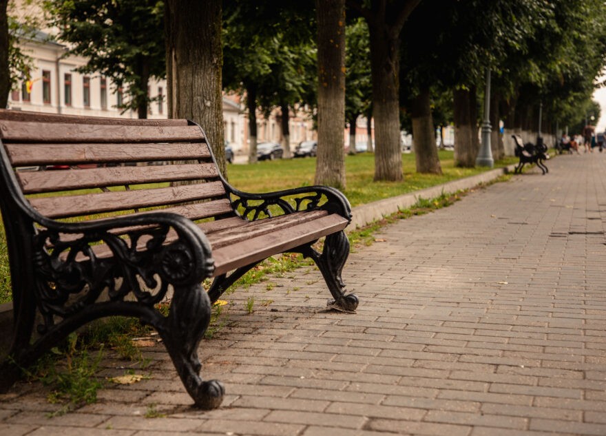 В Тверской области бабушки на лавочке дали отпор грабителю