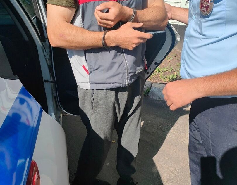 В Твери пассажир «Лады» оказался подозреваемым в растлении и дезертирстве В Твери пассажир «Лады» оказался подозреваемым в растлении и дезертирстве