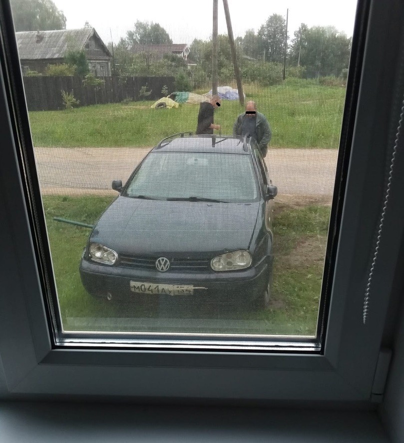 В Тверской области лихач на иномарке врезался в частный дом