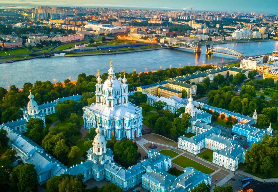Туристам в Санкт-Петербурге придется платить курортный сбор Туристам в Санкт-Петербурге придется платить курортный сбор