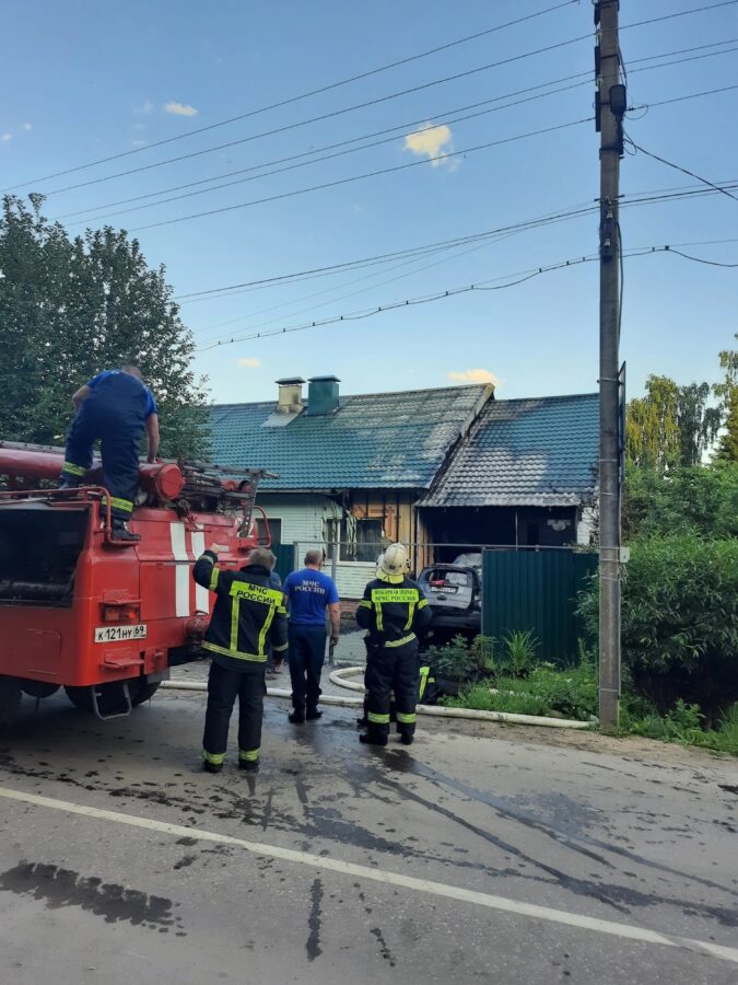 В МЧС рассказали подробности пожара в жилом доме в Тверской области