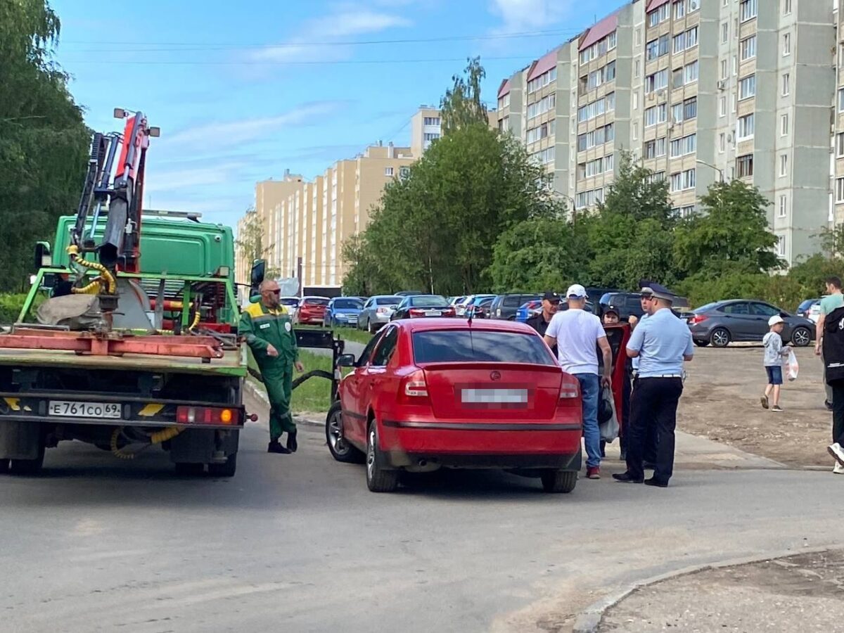 В Челнах поймали пьяную женщину за рулем автомобиля