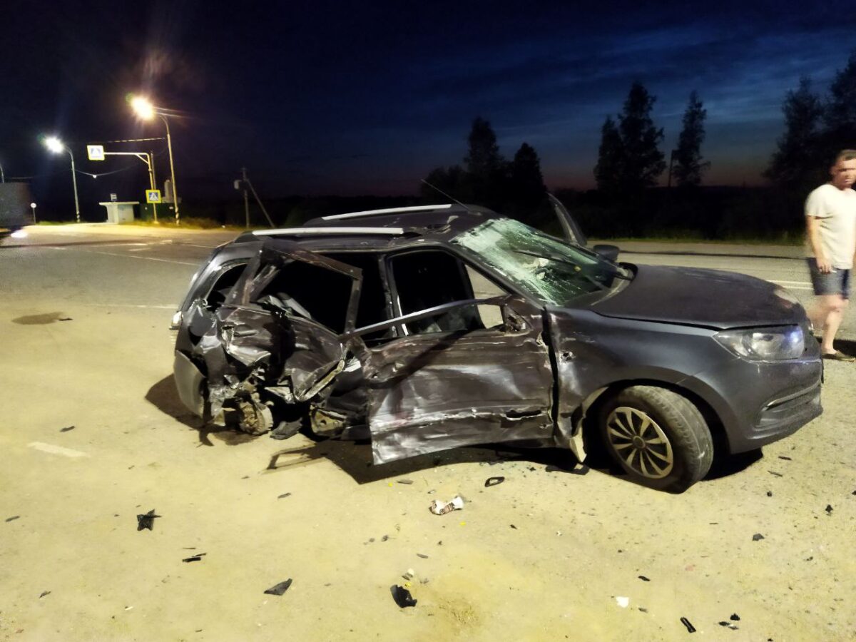 Пассажир "Лады" погиб в столкновении с грузовиком в Тверской области Пассажир "Лады" погиб в столкновении с грузовиком в Тверской области