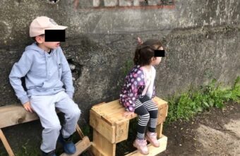 На остановке в Твери вместо лавочки стоит ящик