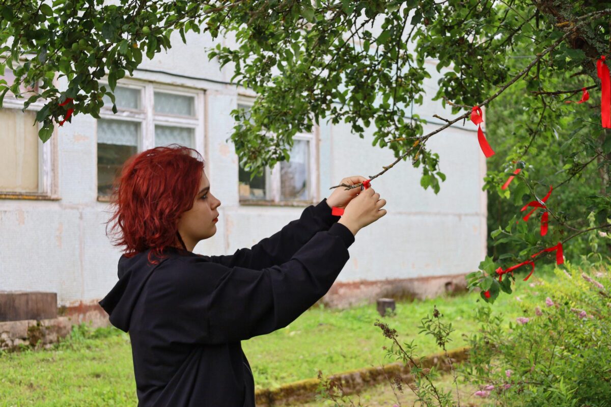 В Тверской области открыли мемориальную доску герою СВО Василию Рулёву