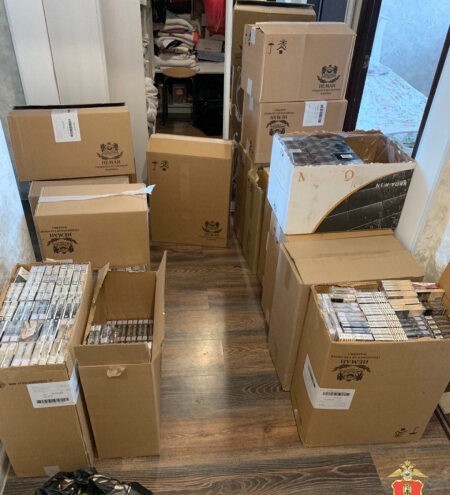 Житель Твери пытался продать поддельные сигареты и алкоголь