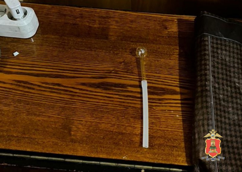 В Твери семейная пара сдавала квартиру за наркотики