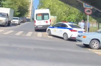 В Твери самокатчик сбил бабушку-пешехода