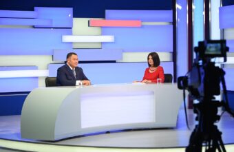 От школы - к заводу: губернатор коснулся актуальных тем уходящего лета