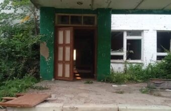 В Тверской области мальчик едва не лишился руки в заброшенной школе