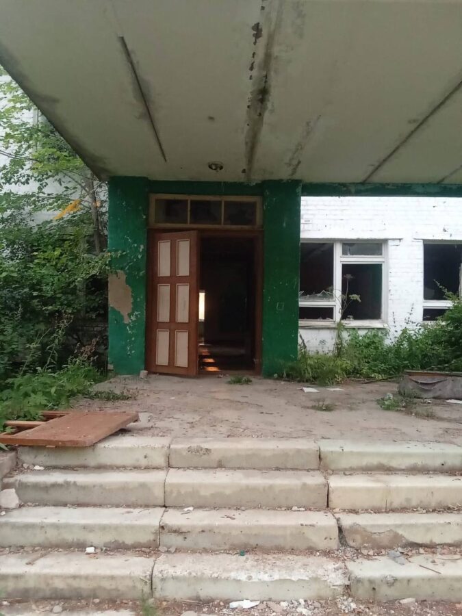 В Тверской области мальчик едва не лишился руки в заброшенной школе