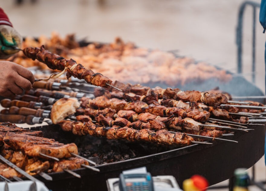 Врач-гастроэнтеролог рассказал, без чего нельзя есть мясо