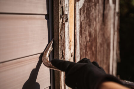 В посёлке Тверской области украли оборудование для дискотек