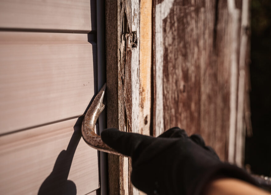 В посёлке Тверской области украли оборудование для дискотек