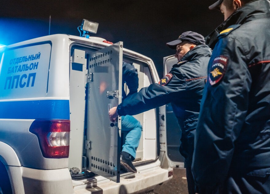 Жителя Тверской области осудят за дебош на городской площади