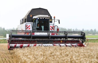 В Тверской области продолжается уборочная кампания